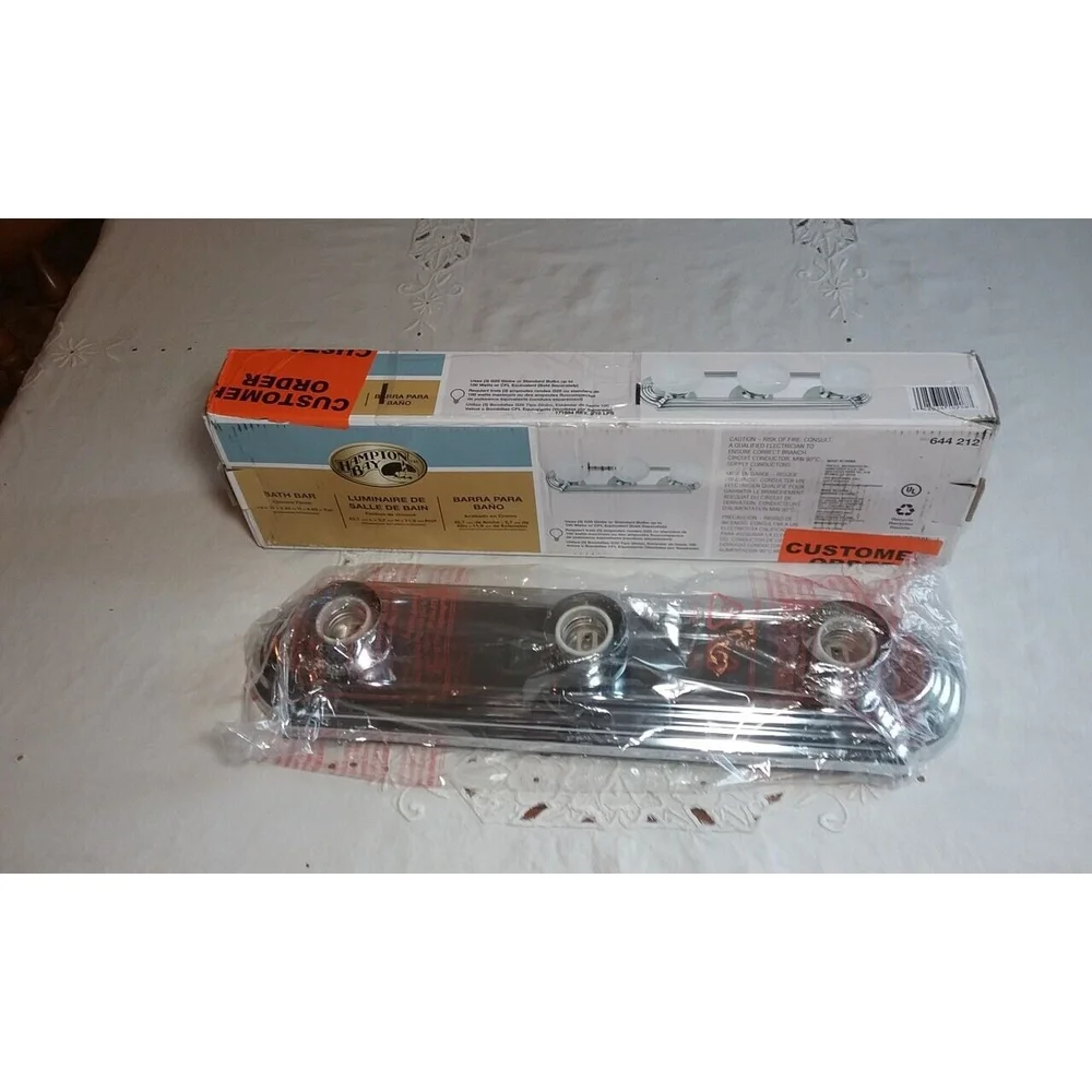 Hampton Bay 3-Light Chrome Finish Bath Bar Light 644 212 Vanity Light Open Box